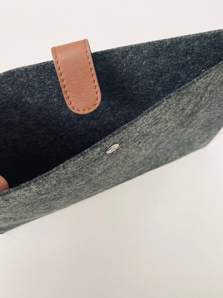 Personalised eco felt recycled plastic bottle laptop sleep with leather closer